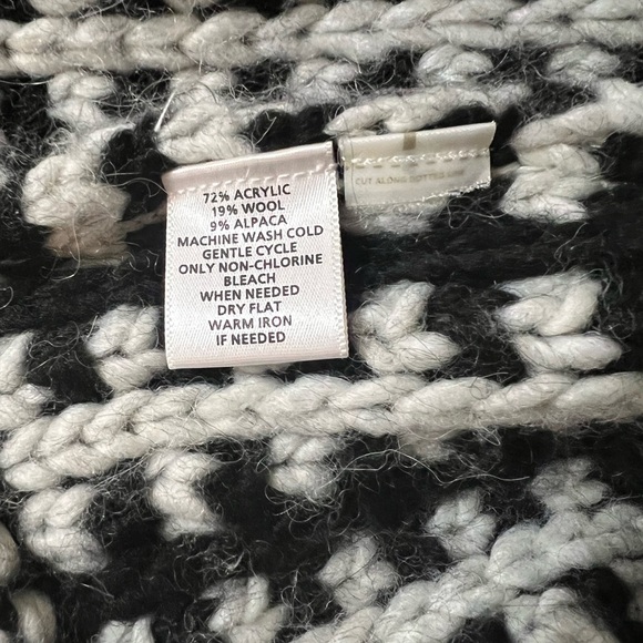 Ann Taylor Loft  Size XL Alpaca Wool Tweed White Black Cardigan Sweater P2P 27 - Picture 4 of 4